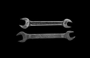 4 безкоштовних інструменти для пошуку ключових слів two-wrenches
